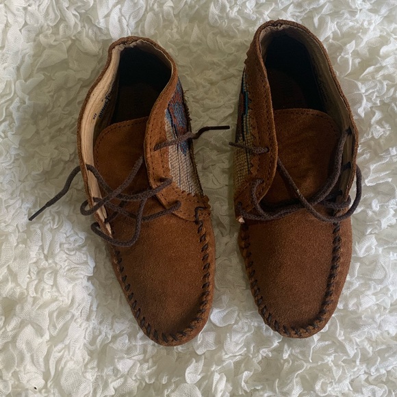 MINNETONKA shoes - Picture 4 of 6